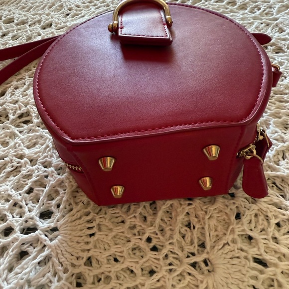 Topshop Red Crossbody Bag with Adjustable Strap - Picture 2 of 10